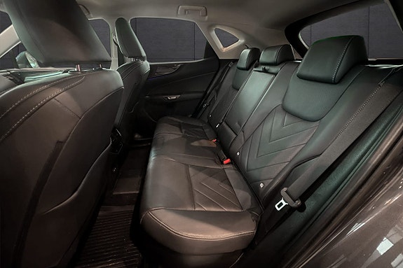 Lexus NX450h 28 of 30