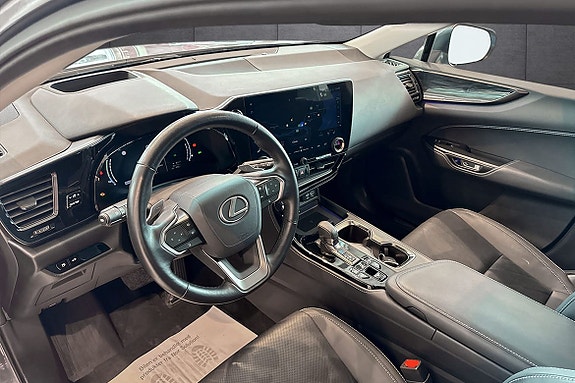 Lexus NX450h 12 of 30