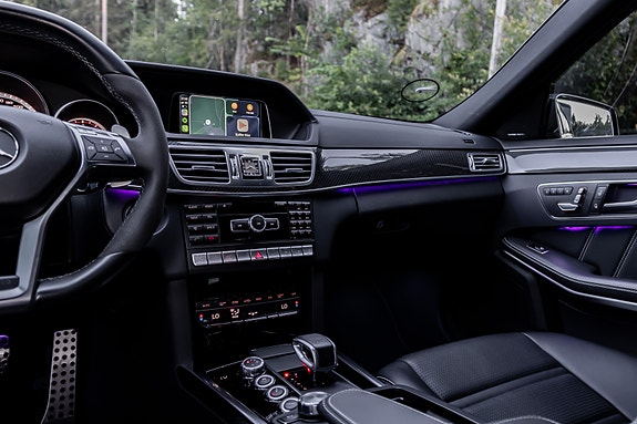 Mercedes-Benz E63 24 of 30