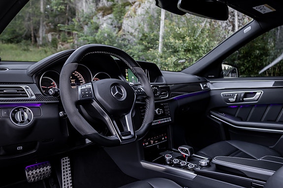 Mercedes-Benz E63 18 of 30