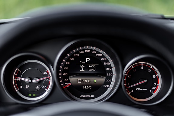 Mercedes-Benz E63 23 of 30