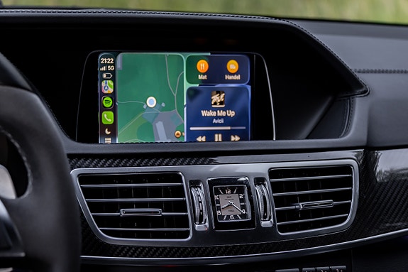 Mercedes-Benz E63 26 of 30