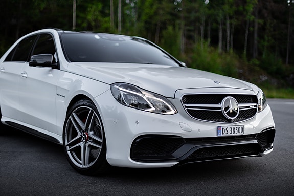 Mercedes-Benz E63 2 of 30