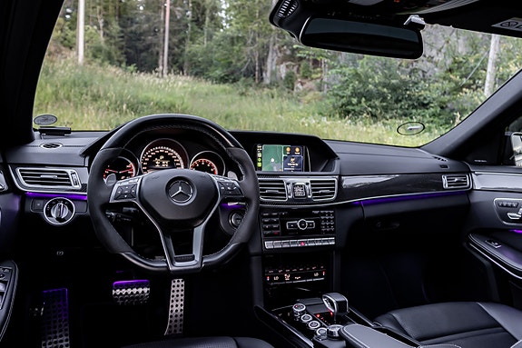 Mercedes-Benz E63 19 of 30