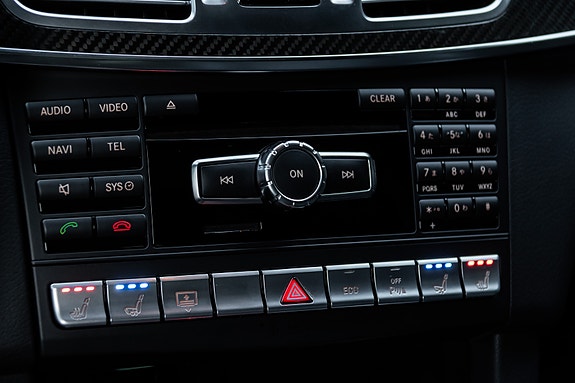 Mercedes-Benz E63 27 of 30