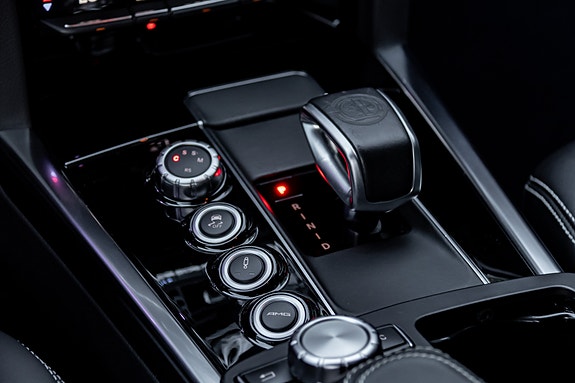 Mercedes-Benz E63 30 of 30