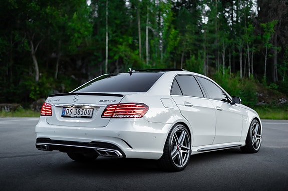 Mercedes-Benz E63 12 of 30