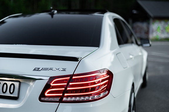 Mercedes-Benz E63 15 of 30
