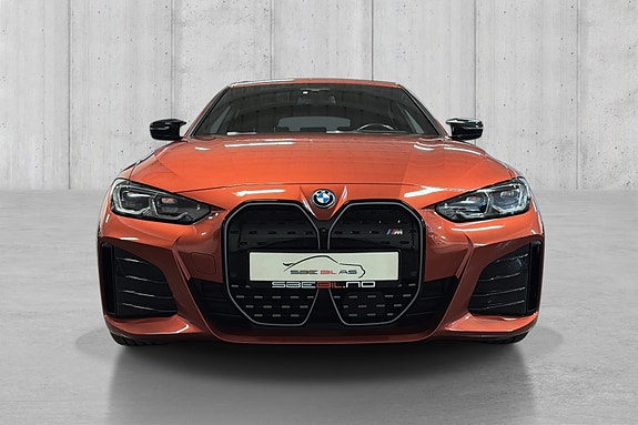 BMW i4 2 of 26
