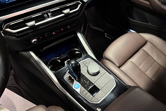 BMW i4 21 of 26