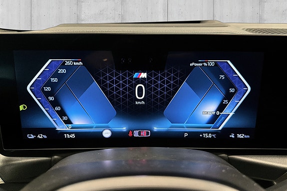 BMW i4 16 of 26
