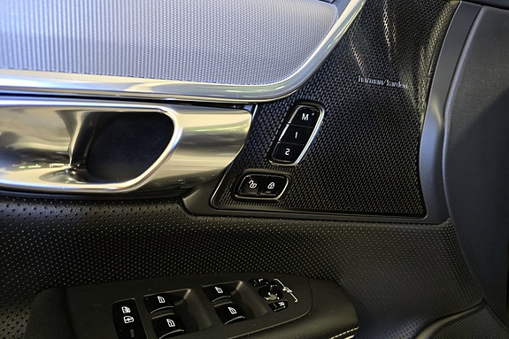 Volvo V90 25 of 30