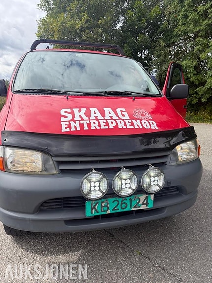 Toyota HiAce 23 of 28