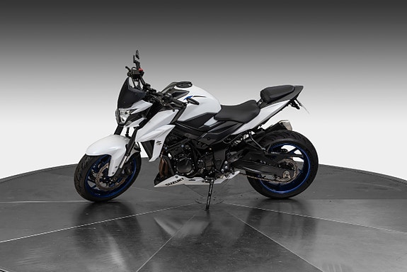 Suzuki GSX-S 750 6 of 15