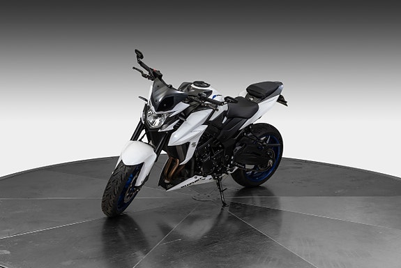 Suzuki GSX-S 750 5 of 15