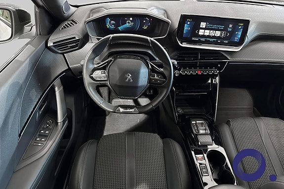Peugeot e-2008 16 of 17