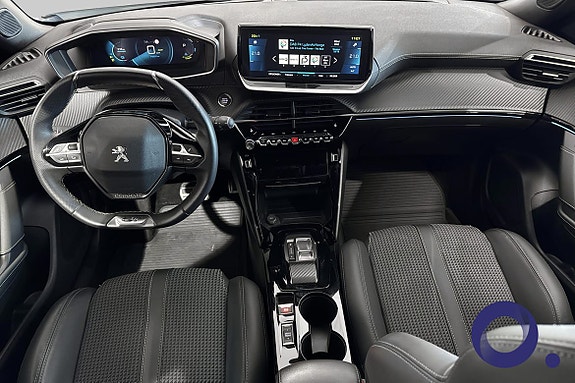 Peugeot e-2008 15 of 17