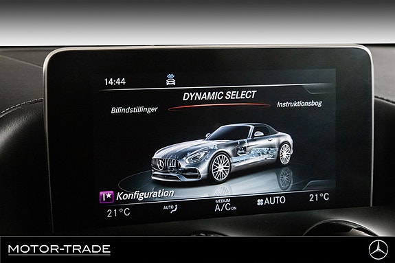 Mercedes-Benz AMG GT Roadster 22 of 30