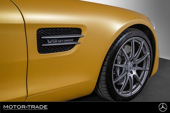 Mercedes-Benz AMG GT Roadster 14 of 30