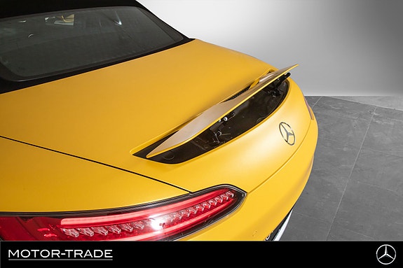 Mercedes-Benz AMG GT Roadster 16 of 30