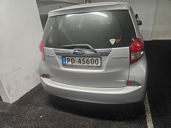 Subaru Trezia 3 of 5