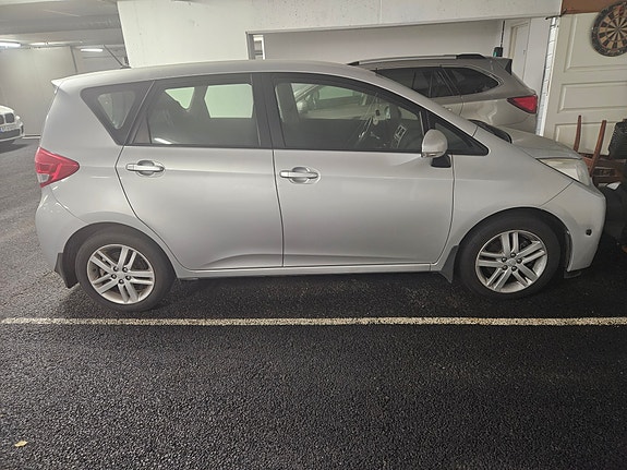 Subaru Trezia 4 of 5