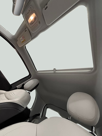 Fiat 500e 25 of 25