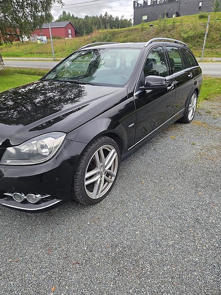 Mercedes-Benz C220 d 4 of 11