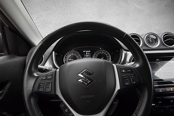 Suzuki Vitara 13 of 26