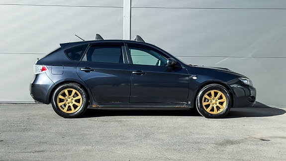 Subaru Impreza 6 of 20
