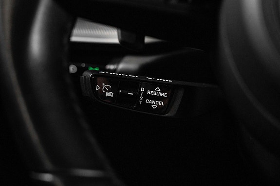 Porsche 911 Carrera 4S 26 of 30