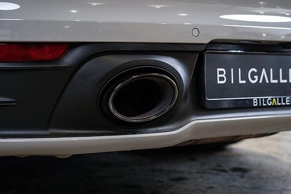 Porsche 911 Carrera 4S 12 of 30