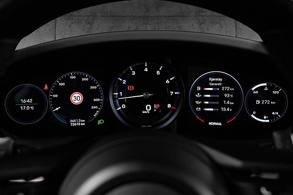 Porsche 911 Carrera 4S 29 of 30