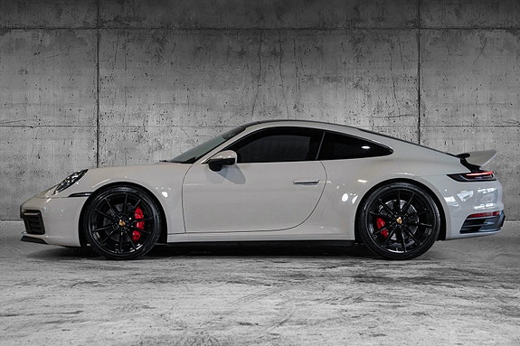 Porsche 911 Carrera 4S 5 of 30