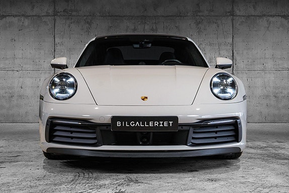 Porsche 911 Carrera 4S 3 of 30