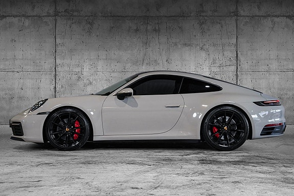 Porsche 911 Carrera 4S 4 of 30