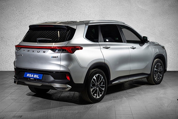 Maxus Euniq 6 8 of 25