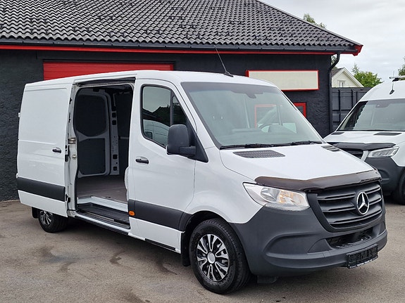 Mercedes-Benz Sprinter 5 of 30