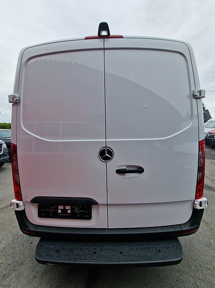 Mercedes-Benz Sprinter 6 of 30