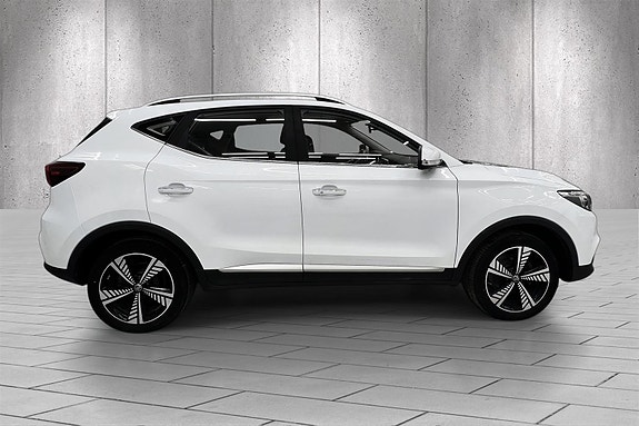 MG ZS EV 3 of 9