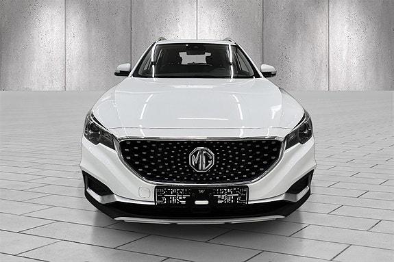 MG ZS EV 2 of 9
