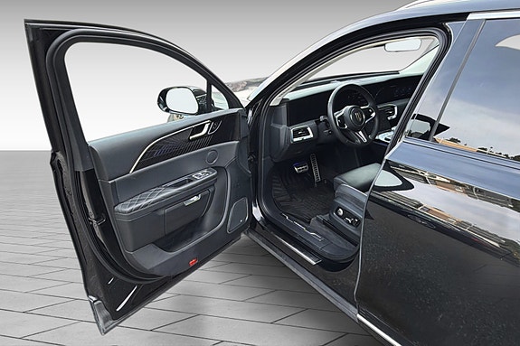 Hongqi E-HS9 13 of 30