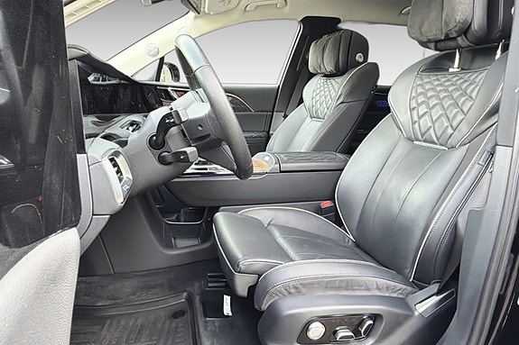 Hongqi E-HS9 14 of 30
