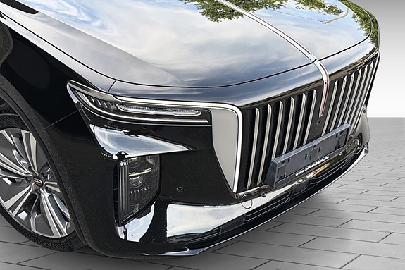 Hongqi E-HS9 2 of 30