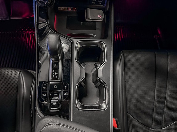 Lexus NX450h 18 of 30