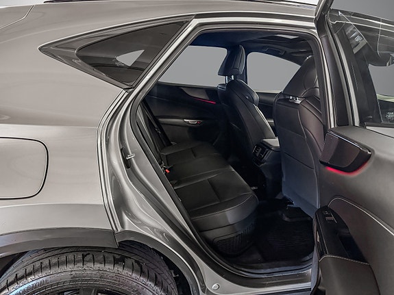 Lexus NX450h 24 of 30
