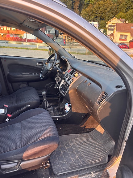 Honda HR-V 3 of 7