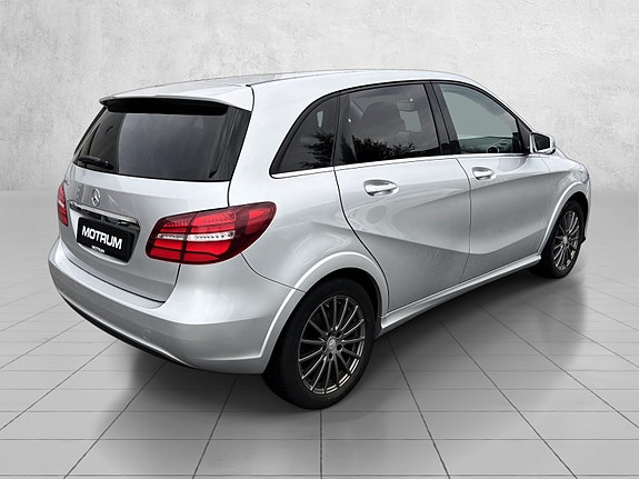 Mercedes-Benz B-Electric 5 of 30