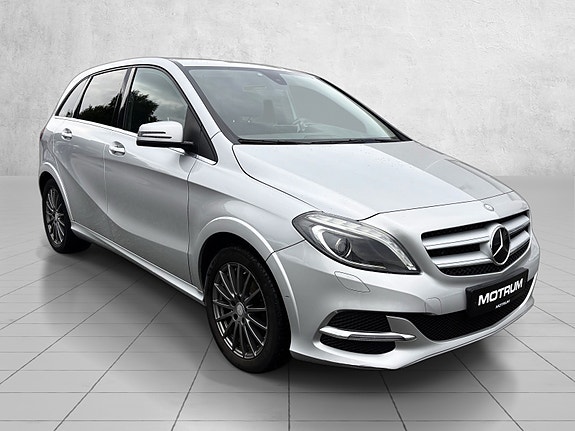 Mercedes-Benz B-Electric 3 of 30