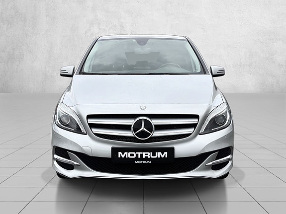 Mercedes-Benz B-Electric 2 of 30